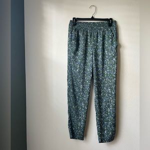 💚clearance 💚 Sage floral easy pants